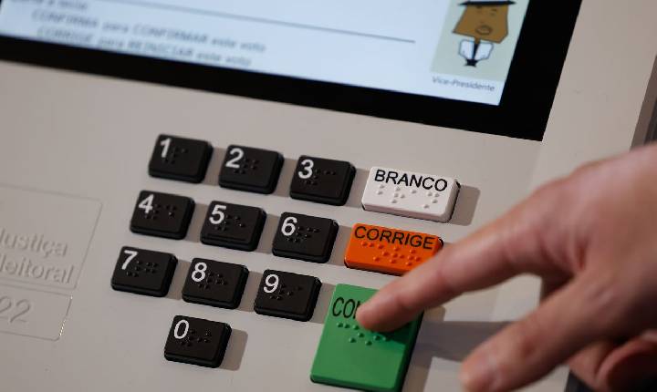 TRE-RJ pede que eleitores confiram se locais de votação se mantêm
