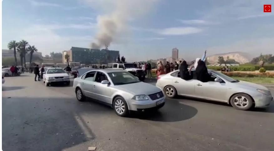 Ataques são ouvidos em Damasco após fuga de Assad e escalada de tensão na Síria