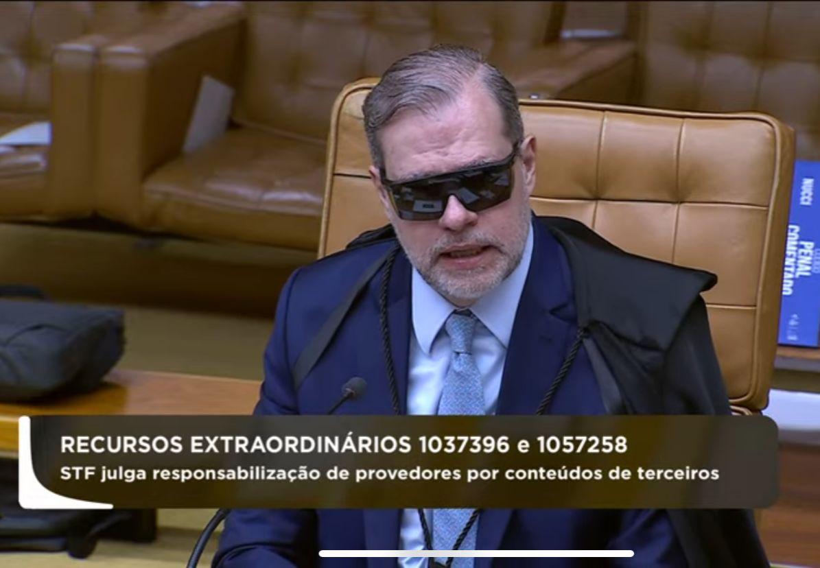 “Até cansou a vista”, diz Toffoli sobre próprio voto