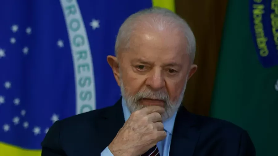 Lula entrega na área social, mas tropeça na economia com brigas com mercado