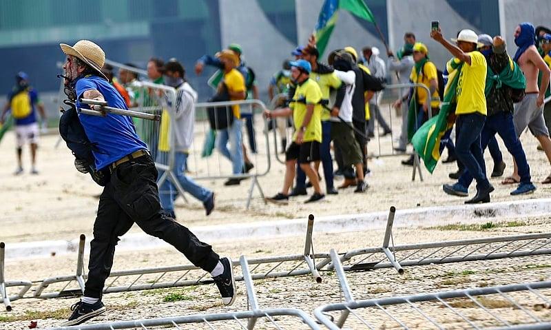 Prisões Políticas no Brasil: Uma Ameaça à Democracia