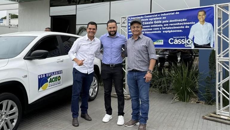 Cássio Gois participa da entrega de veículo à Acieo e reforça apoio ao empreendedorismo em Espigão do Oeste