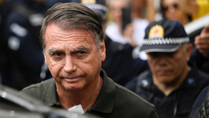 Entenda por que Bolsonaro ficará preso na Superintendência da PF
