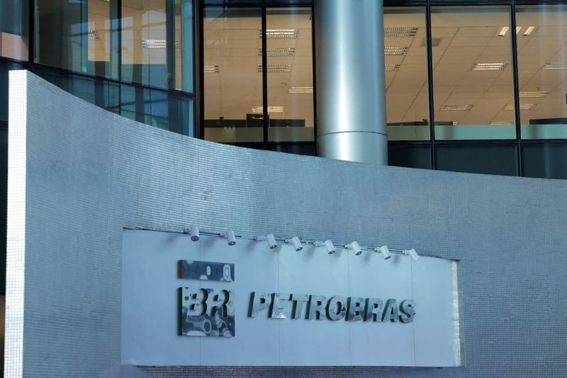 Entidades dizem que greve custa R$ 200 milhões em EeP por dia à Petrobras