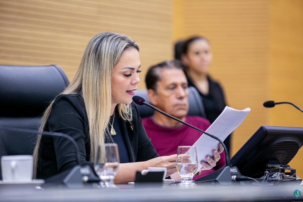 Cláudia de Jesus solicita nova escola indígena para aldeia de Chupinguaia