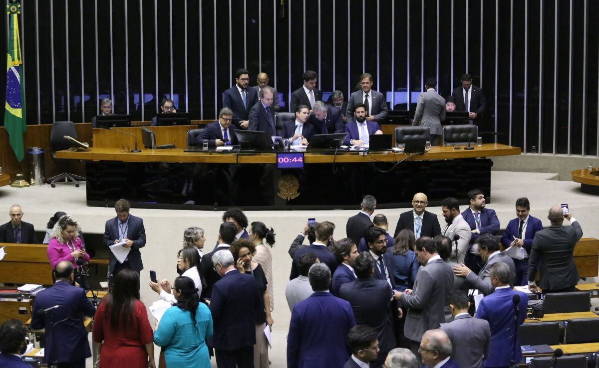 Eleições devem impactar disputa por comando de comissões na Câmara