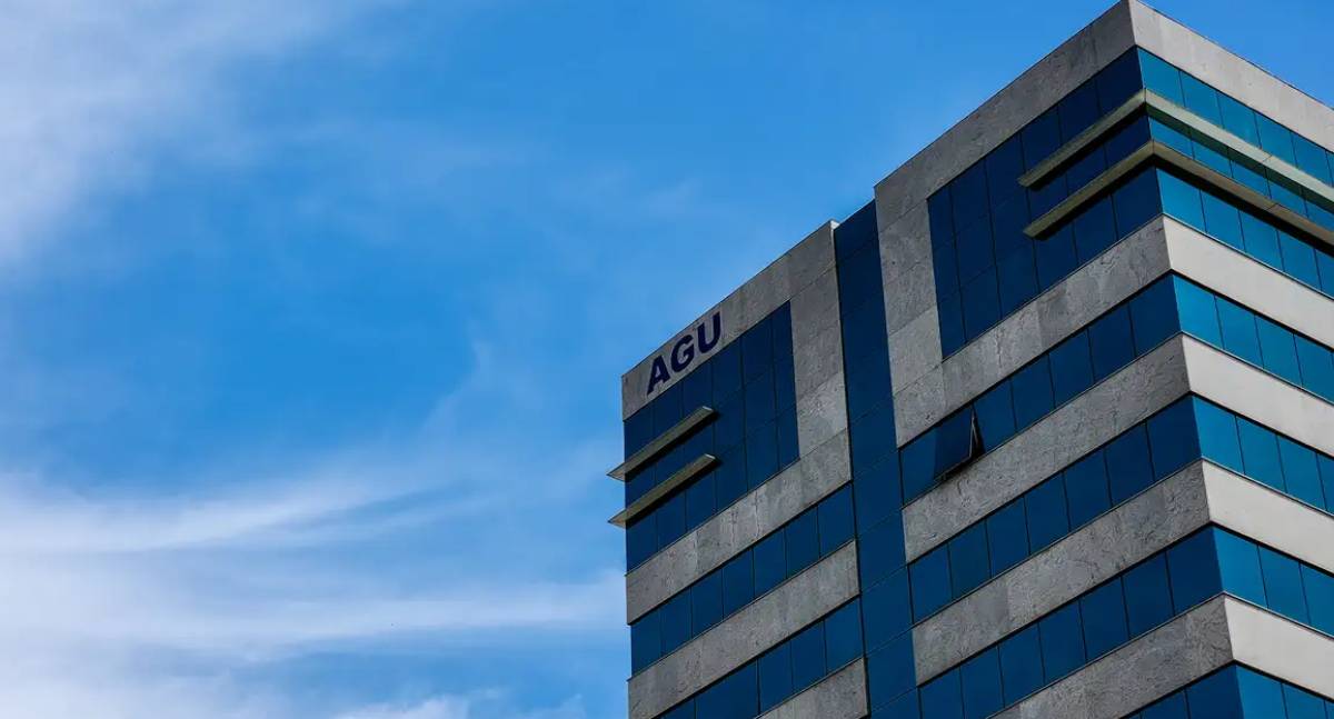 Rede social X remove postagem de intolerância religiosa após ação da AGU