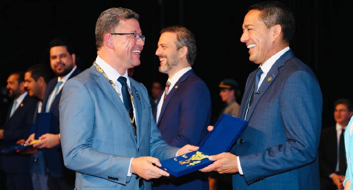 Eyder Brasil recebe Medalha Marechal Rondon