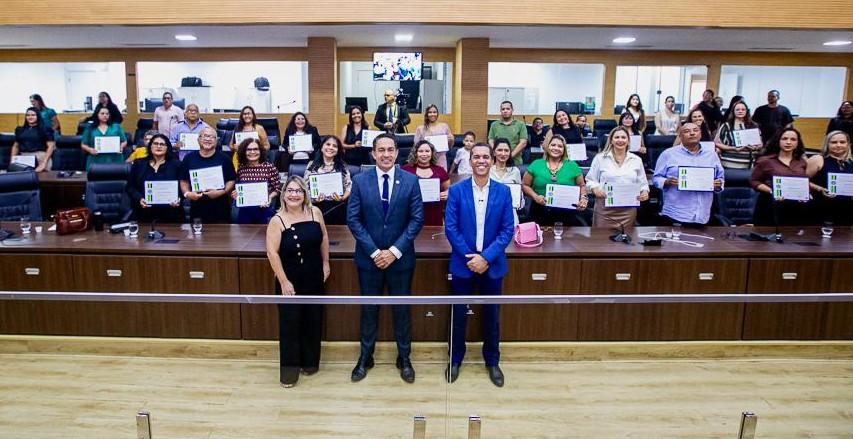 Sessão proposta por Eyder Brasil homenageia orientadores educacionais de Rondônia