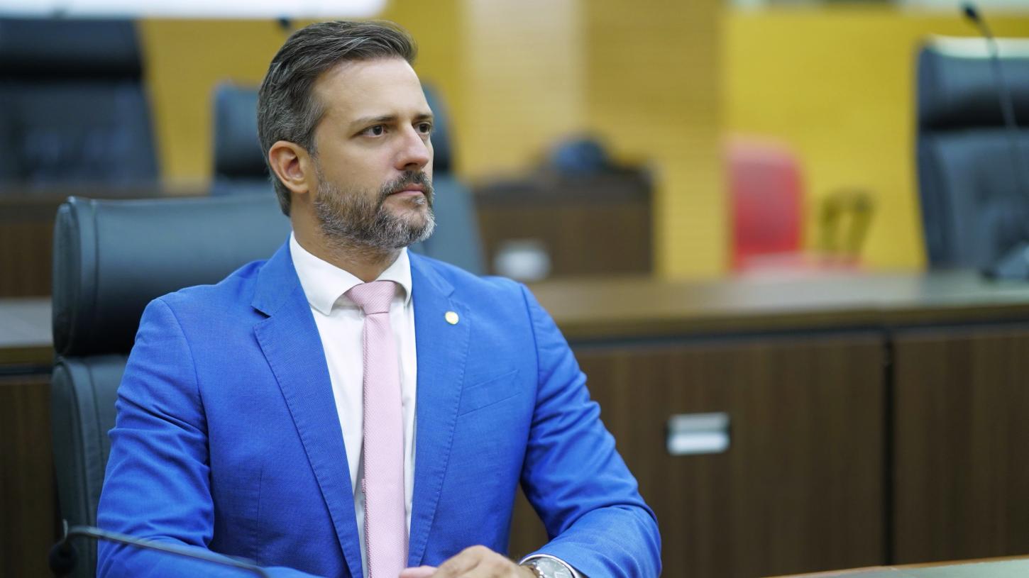 Deputado Delegado Lucas propõe prazo para emissão de certidão de tempo de serviço de servidores estaduais