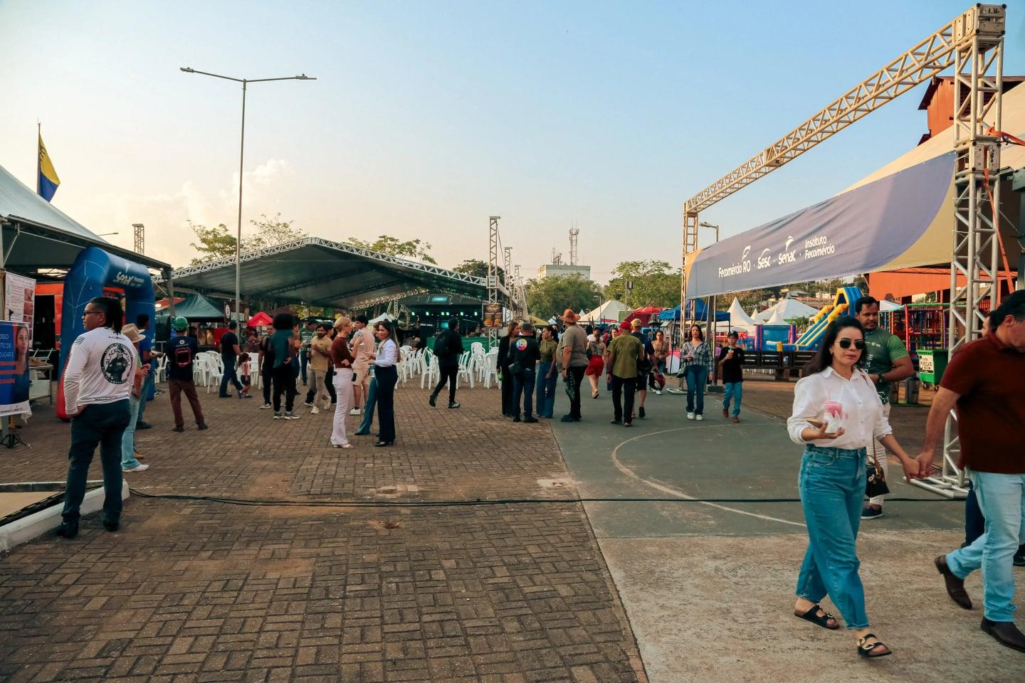 Agrotec transforma visita em família e encanta os visitantes na estreia do evento