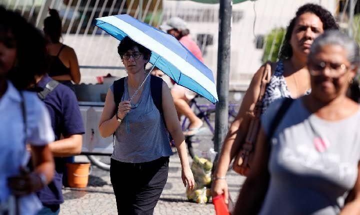Salário mínimo projetado para R$ 1.741 em 2027