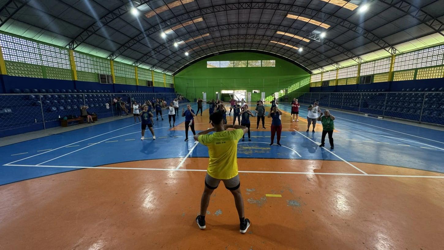 Aulas de Ritmos 60+ no Ginásio Dudu: Transformando Vidas com Alegria e Saúde