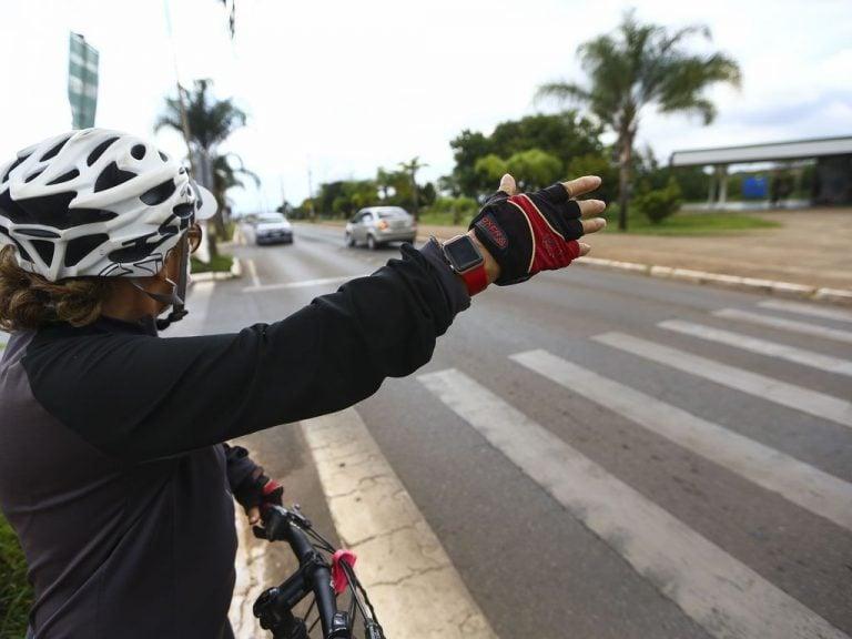 Aumento de pena para motoristas que causarem morte de pedestres ou ciclistas é proposto