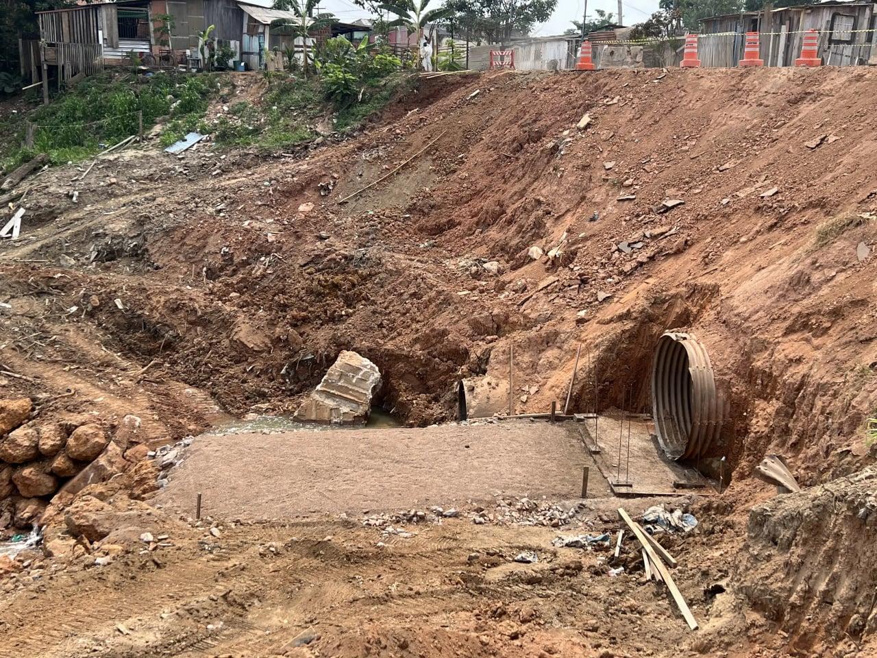 Avanços nas obras para recuperar a Avenida Farquar afetada por erosão