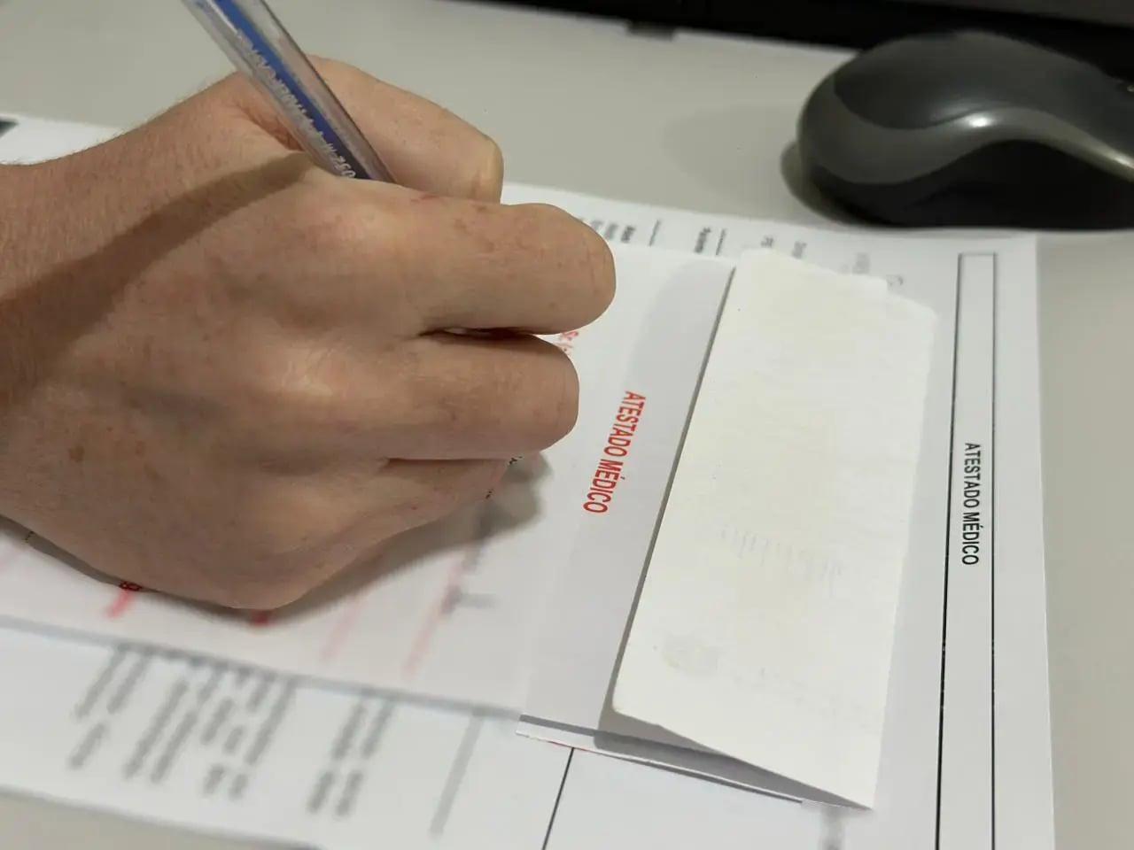 Critérios profissionais são essenciais para a emissão de atestados médicos