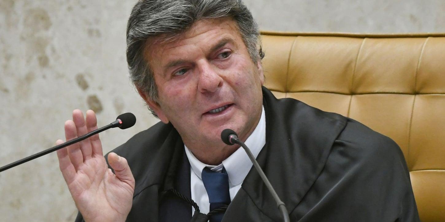 Decisão de Dino que restabelecia posts sobre Nossa Senhora é suspensa por Fux
