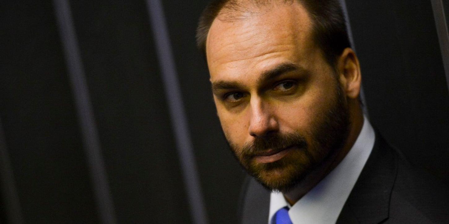 Eduardo Bolsonaro é exonerado do cargo na Polícia Federal pelo Ministério da Justiça