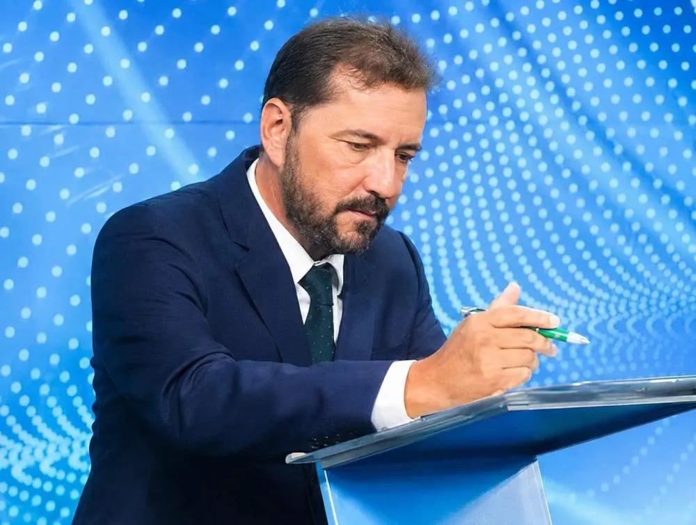 Hildon Chaves menciona lapsos de memória e provoca reflexão sobre respeito na campanha