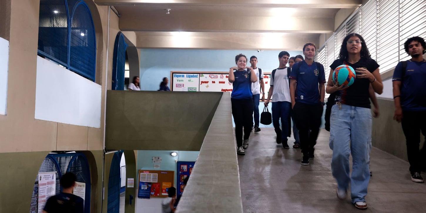 Início dos pagamentos da sexta parcela do Pé-de-Meia ocorre nesta segunda-feira