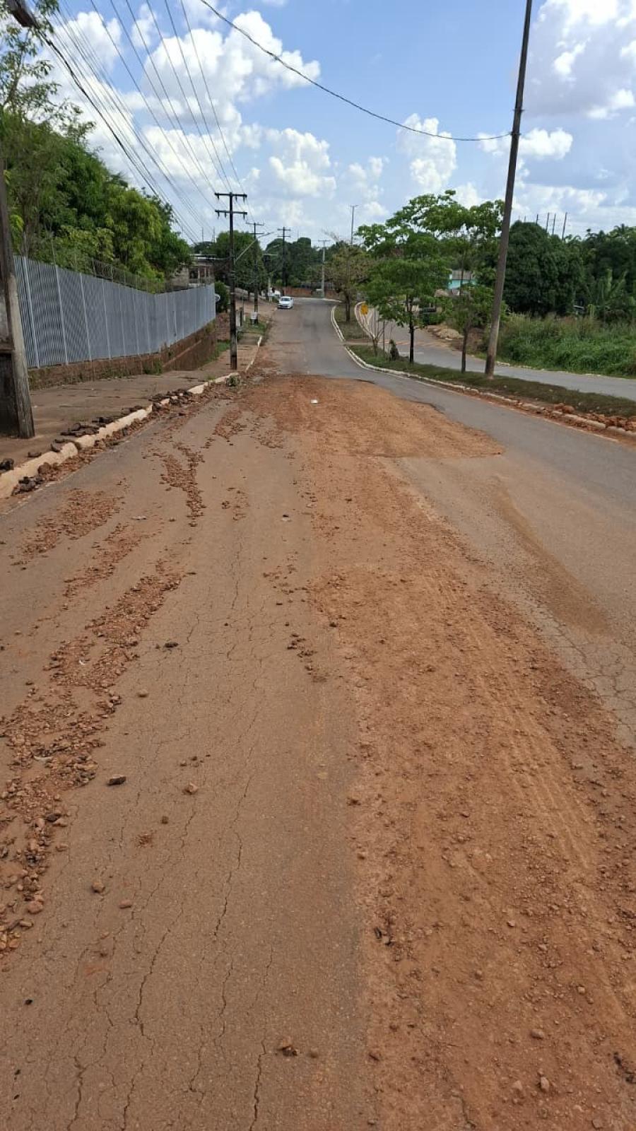 Márcio Pacele solicita providências para recapeamento da Avenida Rio de Janeiro, no Baixa União