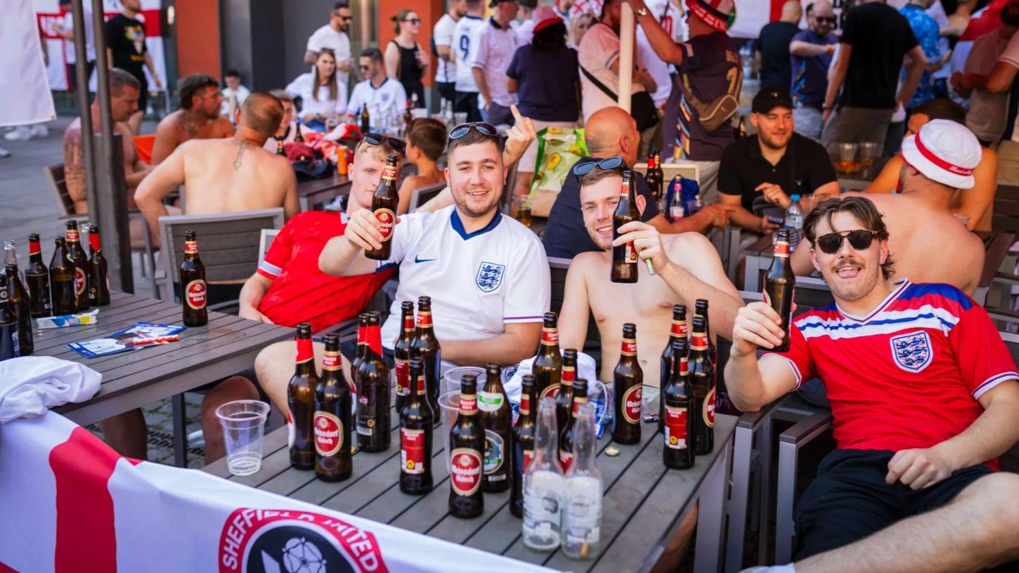 Mudança nos Estádios da Inglaterra: A Liberação da Cerveja Após 41 Anos