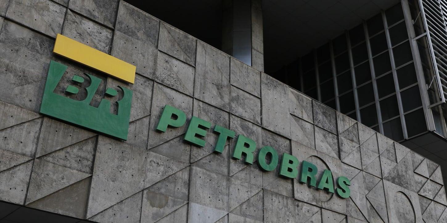 Primeiro navio com tripulação feminina é batizado pela Petrobras