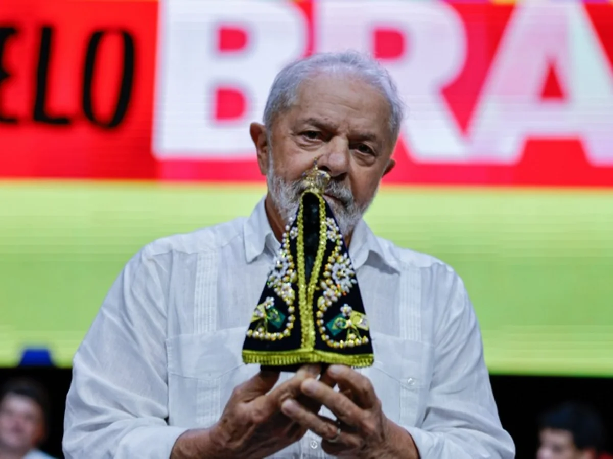 Quaest aponta avanço de Lula entre católicos e evangélicos