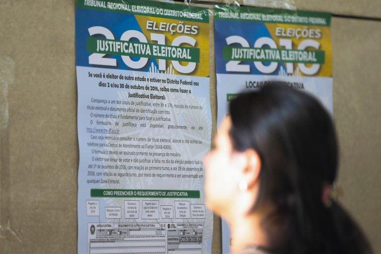 Saiba como funcionam a justificativa eleitoral e o voto em trânsito nas eleições de 2026