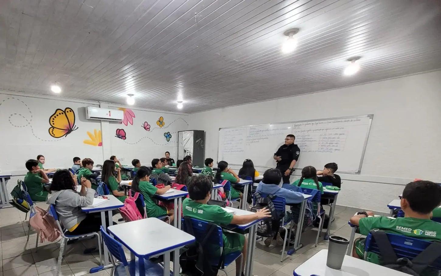 Saúde nas escolas beneficia mais de 61 mil alunos