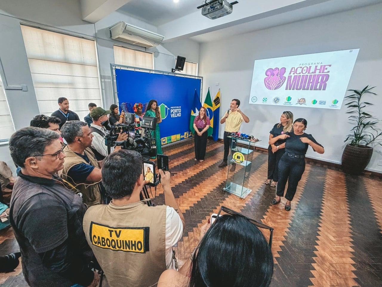 Acolhe Mulher: primeiro contato com a rede de proteção é facilitado