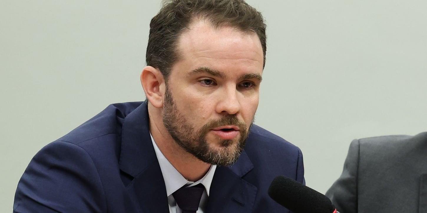 Durigan afirma que o governo buscará diálogo para atender à meta fiscal