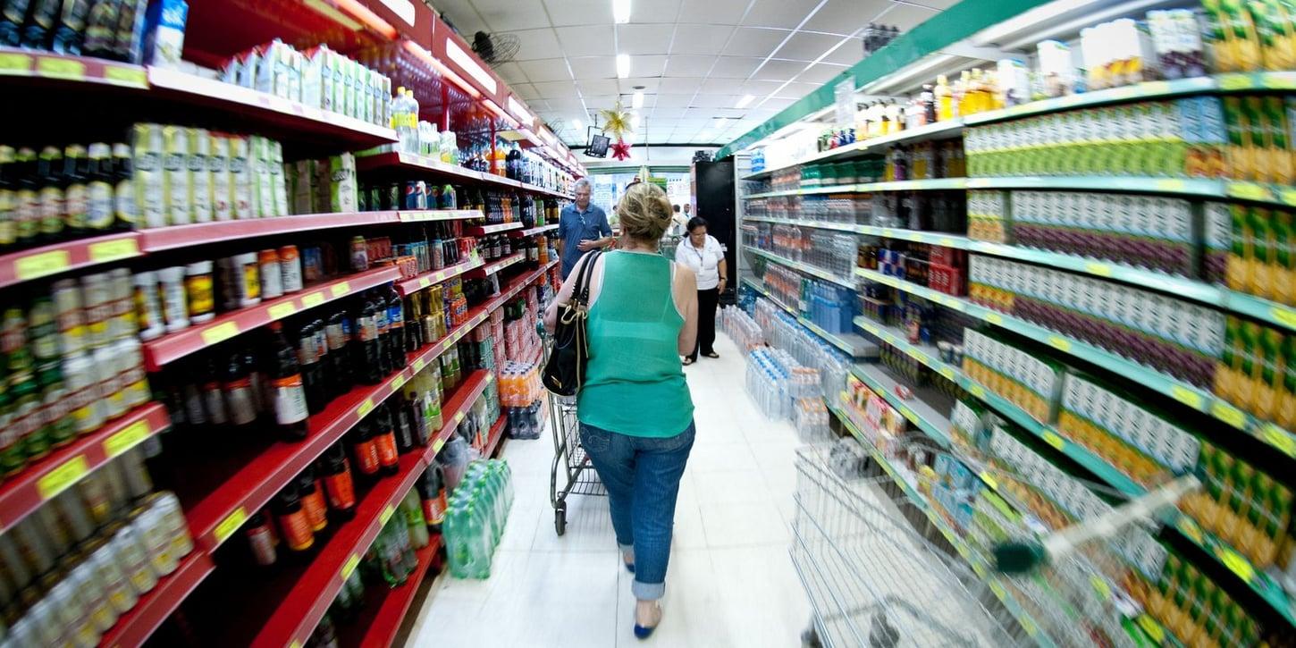 IBGE aponta redução de 0,6% na produção industrial de julho para agosto
