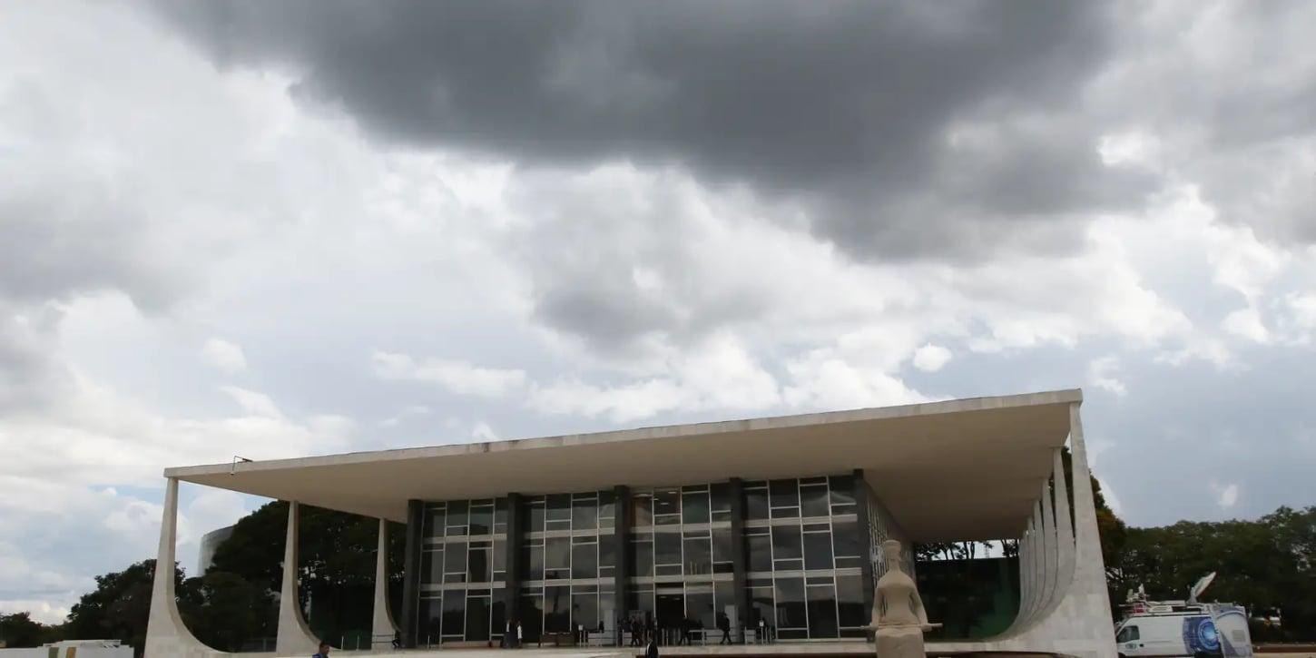 Indivíduo é detido ao tentar invadir sede do STF em Brasília