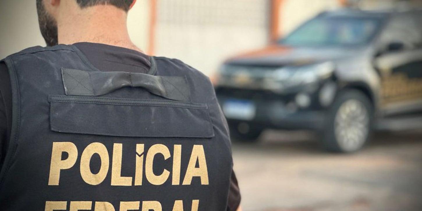 Investigação da PF apura uso de broches com câmera para registrar votos