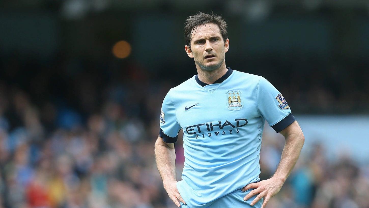 Lampard se posiciona com cautela sobre caso do Manchester City em temporada sob investigação