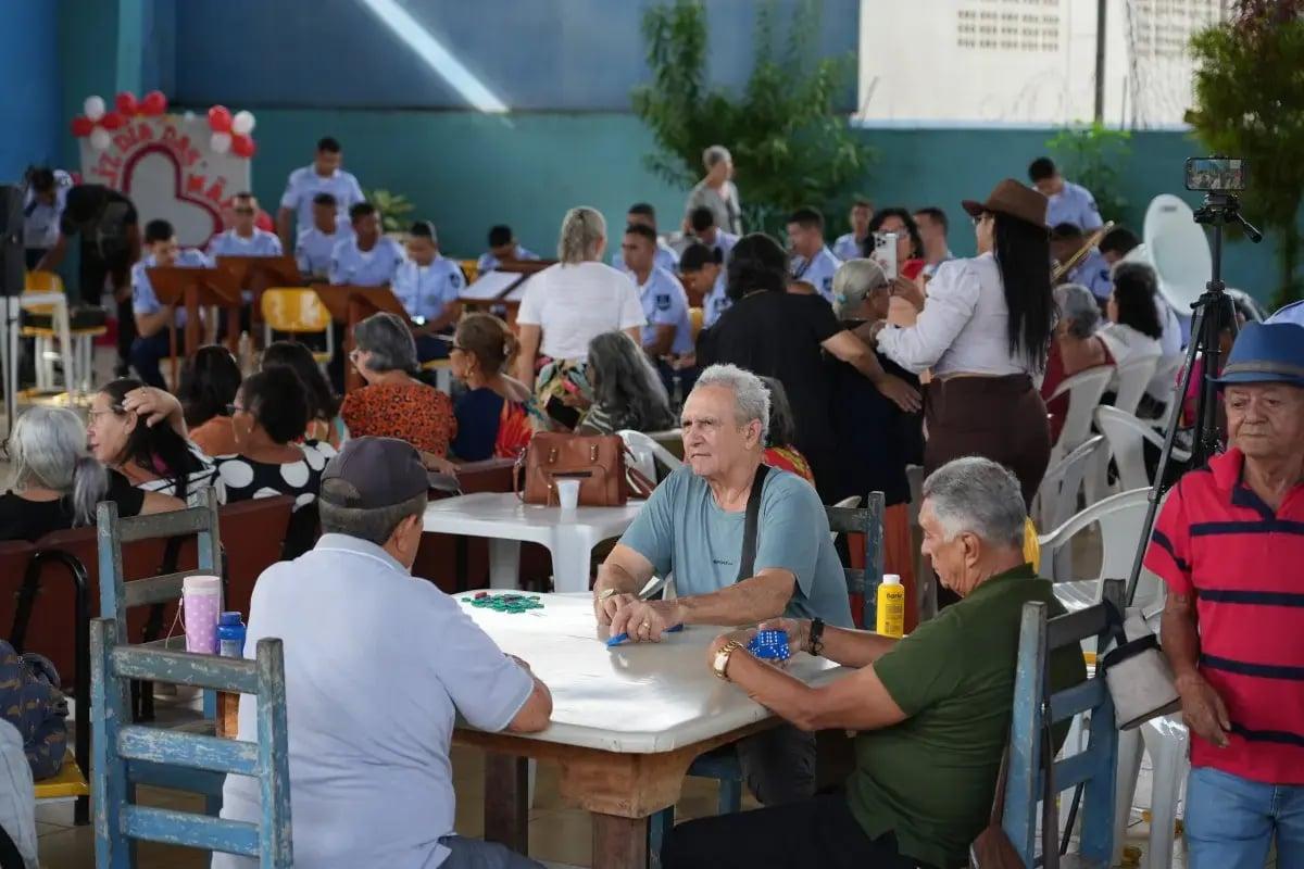 Novas políticas municipais ampliam moradia e acolhimento para idosos em PVH