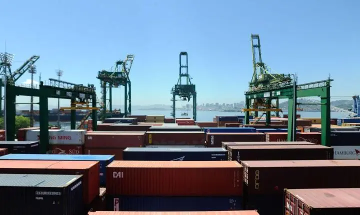 Balança comercial tem superávit de US$ 7,74 bilhões em setembro
