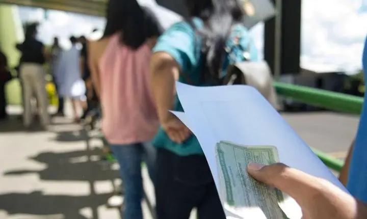 Camisetas, adesivos e bandeiras: o que é permitido durante as eleições de 2026