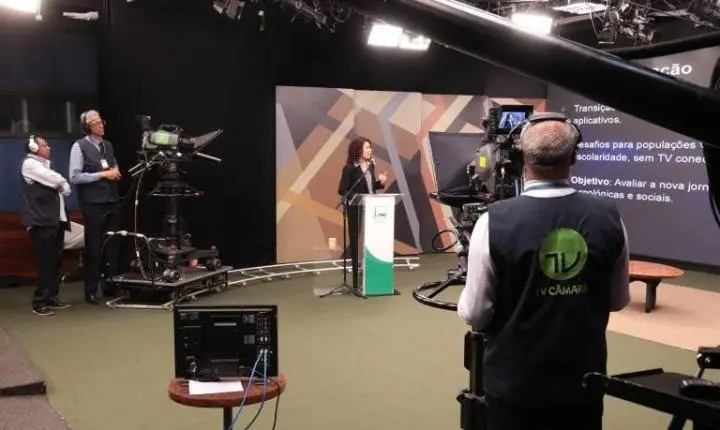Cobertura ao vivo da eleição pela Rede Legislativa de Rádio e TV