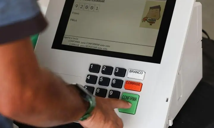 Consequências da não votação: saiba como justificar e evitar multas