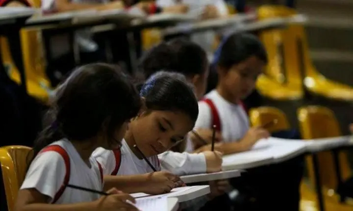 Estudantes com deficiência terão faltas escolares abonadas durante menstruação