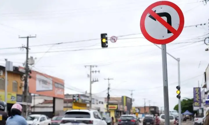 Funcionamento intermitente dos semáforos ocorre durante a madrugada em 15 pontos de Porto Velho