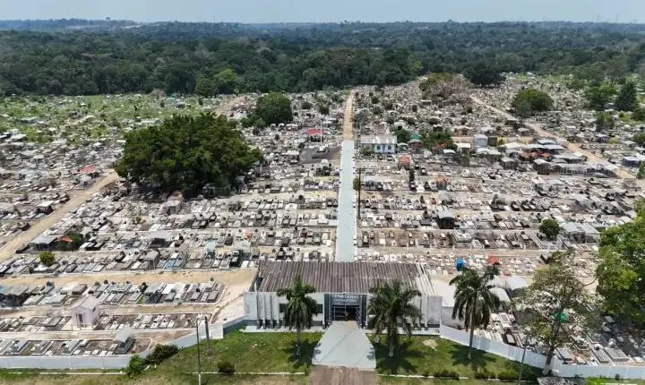 Nova ação de limpeza é realizada no Cemitério Santo Antônio antes do Dia de Finados