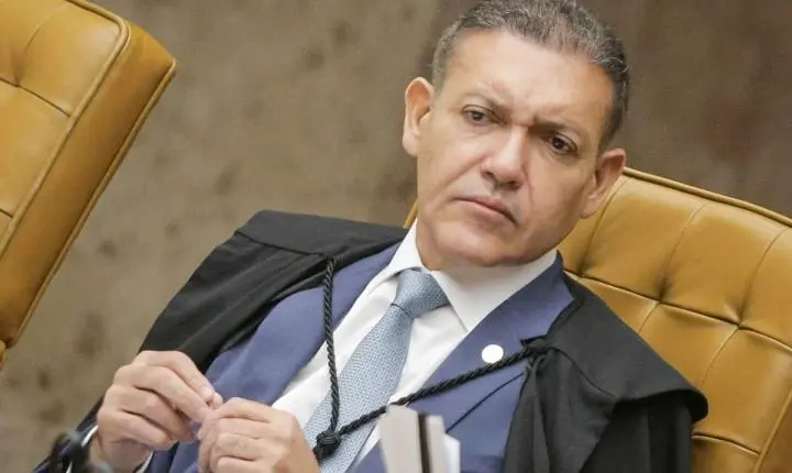 Nunes Marques vai analisar pedido de Bolsonaro para anular condenação por trama golpista