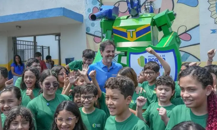 Prefeitura intensifica a vigilância nas escolas municipais com robô inteligente