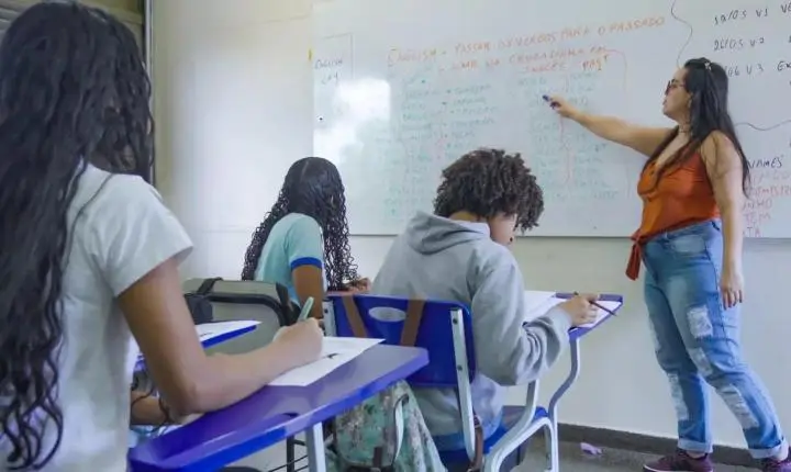 Prova Nacional Docente seleciona mais de 10 mil educadores