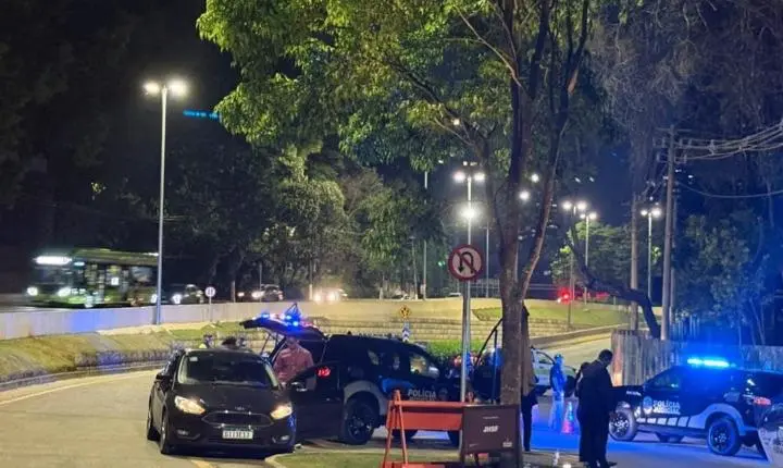 Rua interditada durante casamento do filho de Moraes gera conflito com empresário