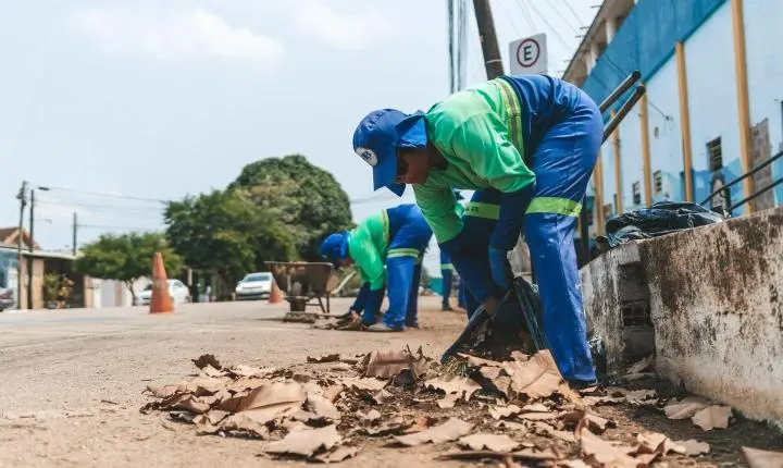Trabalho diário da Prefeitura em ruas, bairros e áreas públicas é mantido